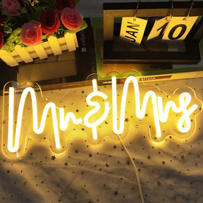 Mr&Mrs Neon Sign for Party Decor